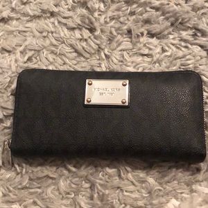 Micheal Kors wallet